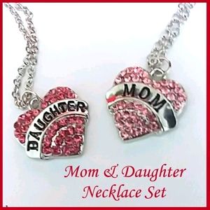 🔥 2/$25 🔥 Mom & Daughter Necklace Set